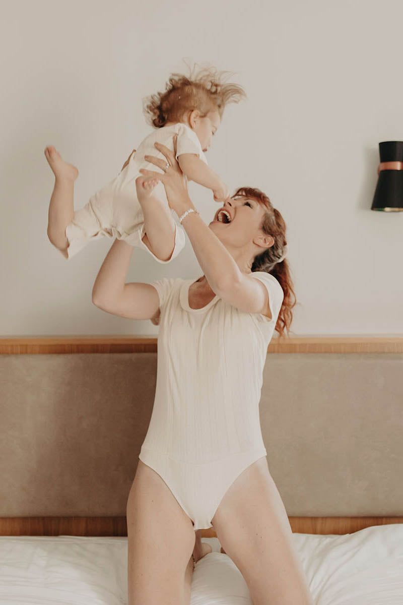 Box Love My Body - Breastfeeding bodysuit + baby jumpsuit