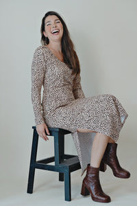 Robe longue d’allaitement Graou léopard dos nu