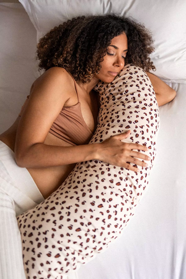 Pourquoi utiliser un coussin d’allaitement dès la grossesse ? 🤰🛏️