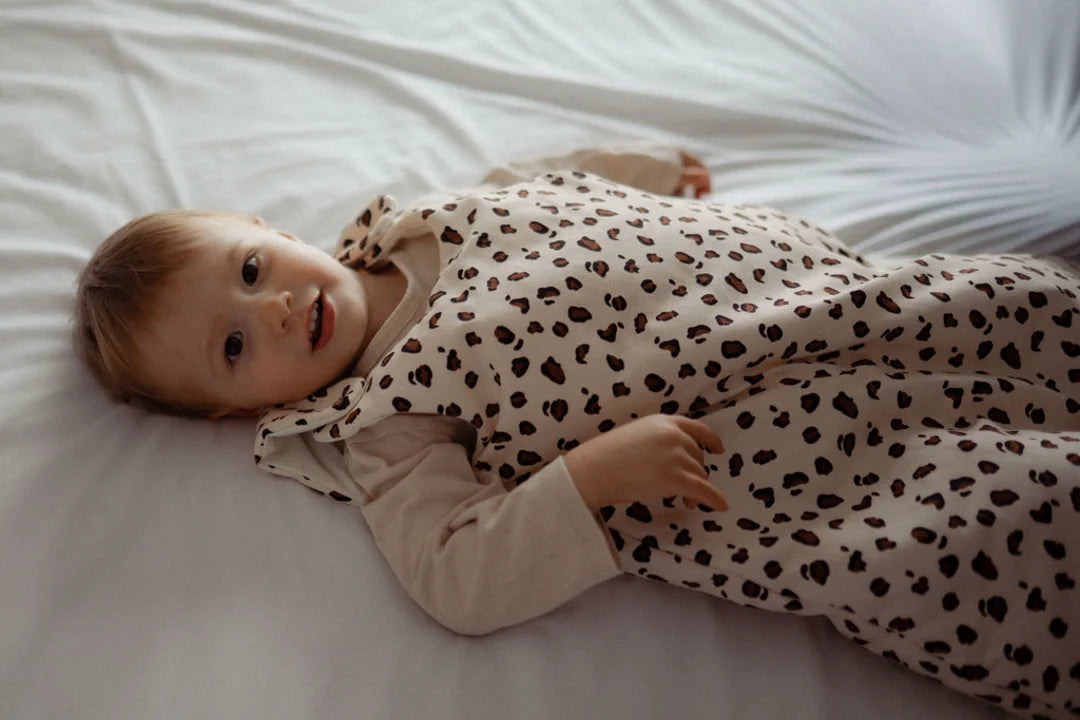 gigoteuse bébé motif léopard
