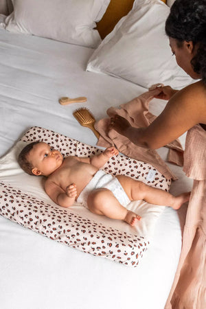 housse-matelas-langer-bebe-changing-mat-cover-leopard-graou-you-and-milk-pierine-di-giacomo-176- 