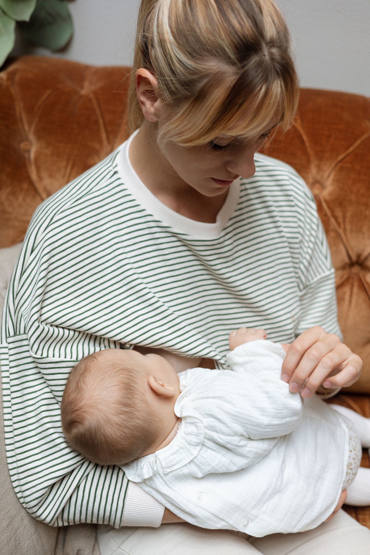 Nursing sweatshirt Mama in green