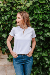 T-shirt forMILKdable kvinna i ekologisk bomull (broderi blush)
