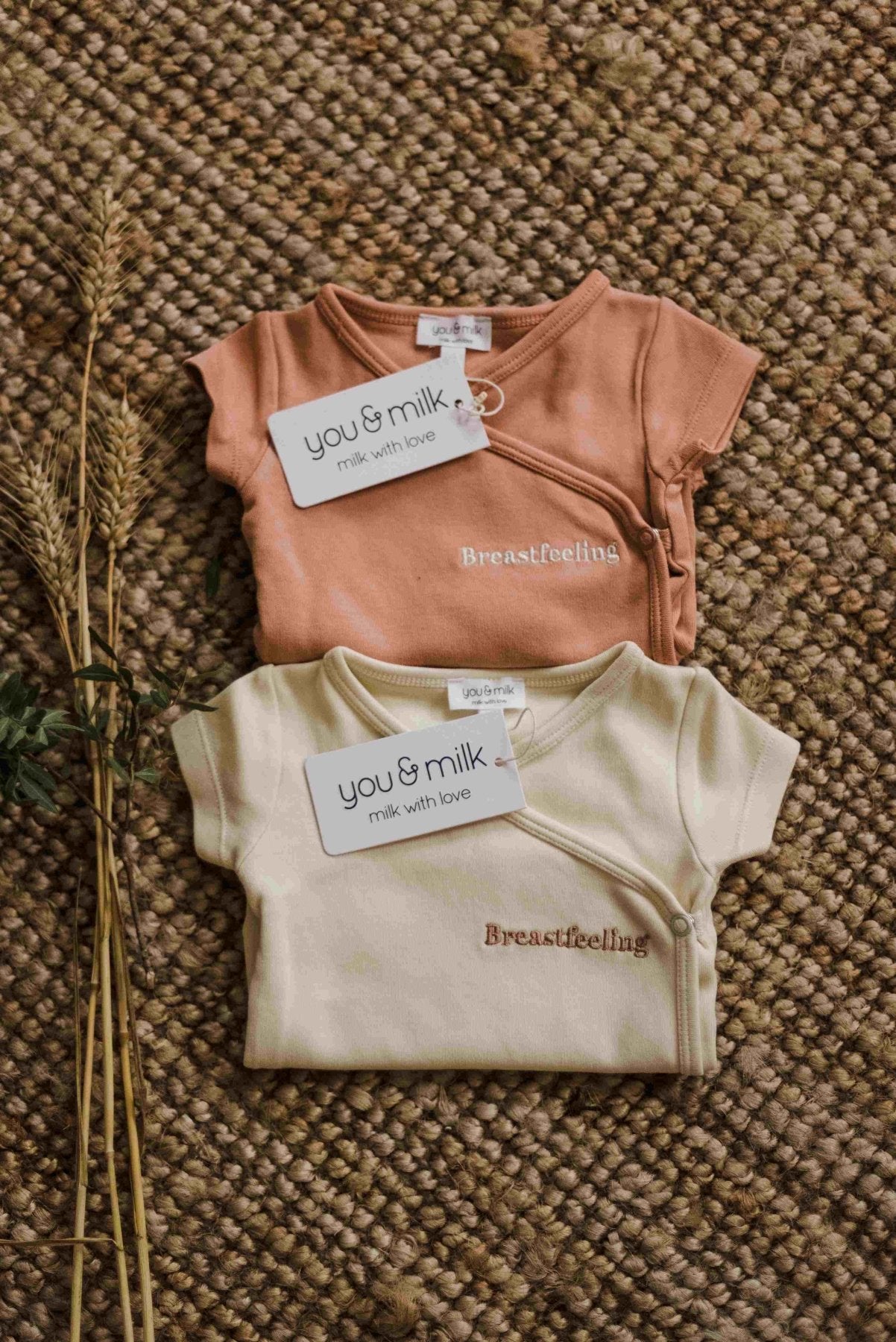 Body Box Breastfeeling (lot de 2 bodies) en coton biologique - You&MilkBody Box Breastfeeling (lot de 2 bodies) en coton biologiqueBody Box Breastfeeling (lot de 2 bodies) en coton biologique